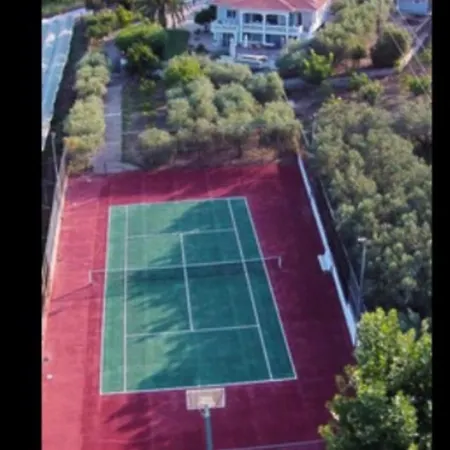 Villa Hellas Optimal Fuer Tennisliebhaber Und Meergeniesser Apartment