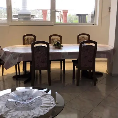 Villa Hellas Optimal Fuer Tennisliebhaber Und Meergeniesser