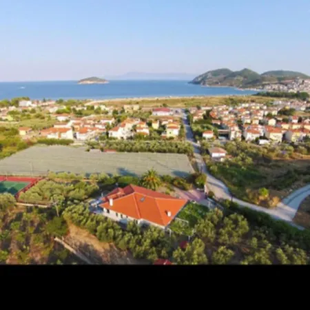 Villa Hellas Optimal Fuer Tennisliebhaber Und Meergeniesser * Nea Iraklitsa